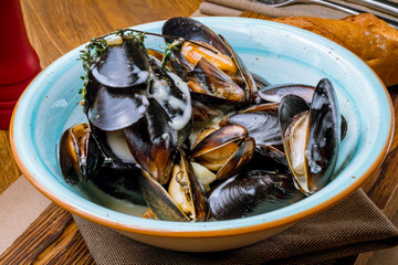 Mussels in cheese sauce