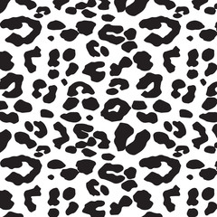 Trendy Leopard or cheetah skin seamless pattern, animal fur. Fabric design, wrapping paper, textile.