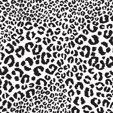 Trendy Leopard or cheetah skin seamless pattern, animal fur. Fabric design, wrapping paper, textile.