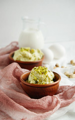pistachio ice cream homemade