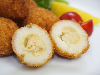 チーズコロッケ