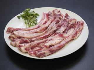 カット肉