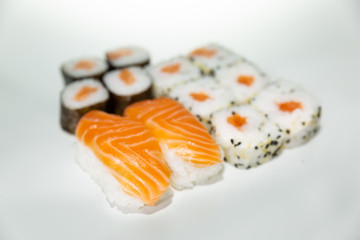 Sushi, a typical Japanese food prepared with a base of rice and various raw fish.To which is added, according to the variants, the nori algae, cheeses and avocados.