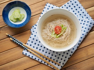 한국의 음식 물 냉면