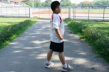 child prepare exercise.