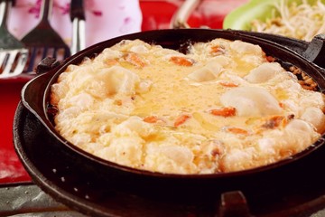 Crispy fried mussels with egg