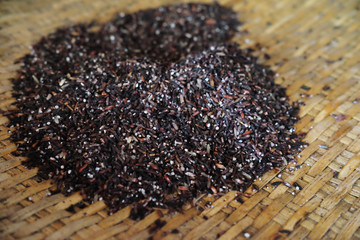 Rice Rice Berry on threshing basket