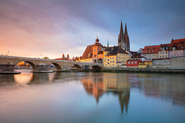 Regensburg. Cityscape image of Regensburg, Germany during spring sunrise. - obrazy, fototapety, plakaty