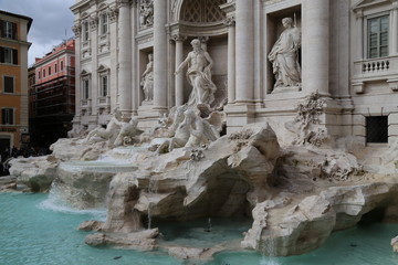 Fototapeta na wymiar Roman Fountain