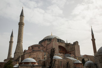 Fototapeta na wymiar the ancient St. Sophia in Istanbul, Turkey