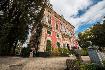 Fototapeta na wymiar Parco e giardino di Villa Durazzo, Santa Margherita Ligure, Golfo del Tigullio, Mar Ligure, Genova, Liguria, Italia