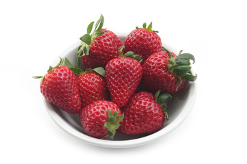 Fototapeta na wymiar Fresh strawberries in a bowl isolated on white background