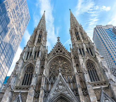 Front view St. Patrick's Cathedral in New York, USA