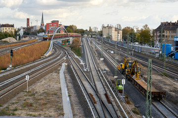 Fototapeta premium Neubau der Berliner S-Bahn zwischen Ostkreuz und Rummelsburg im Oktober 2017