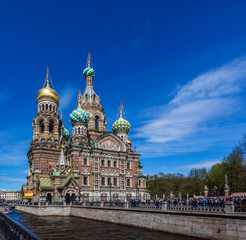 Fototapeta na wymiar View of Church on Spilled Blood at Griboyedov Canal embankment