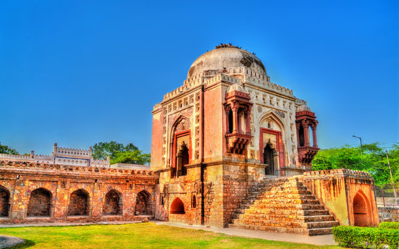 Madhi Mosque in Mehrauli Archaeological Park in Delhi, India