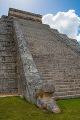 Mexico, Chichen Itzá, Yucatán. Mayan pyramid of Kukulcan El Castillo
