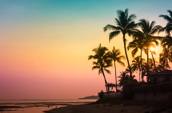 Colorful tropical beach sunset. 