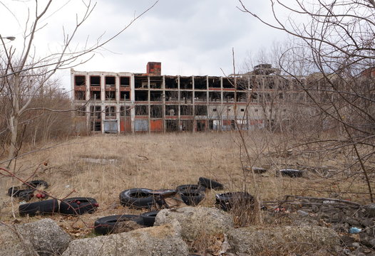 The old Packard factory abandoned, Detroit.