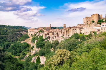 Fototapeta na wymiar Sorano, a town built on a tuff rock, is one of the most beautiful villages in Italy.