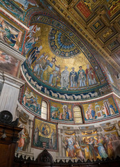 Fototapeta na wymiar Interior of the Basilica of St Mary in Trastevere