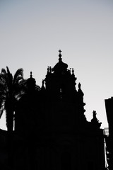 Fototapeta premium イタリア、シチリアのラグーサの風景