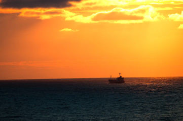 Naklejka premium 夕暮れの海