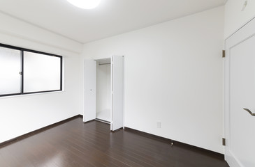 住宅　リフォーム　洋室　クローゼット　施工例