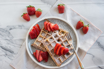 Waffeln mit Erdbeeren  © A_Lein