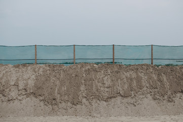 Wall of sand