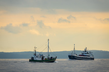 Naklejka premium Schiffe auf der Ostsee vor der Insel Rügen
