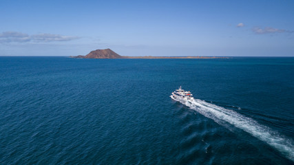 06,04,2018 corralejo: maritime transfer service from fuerteventura to lanzarote