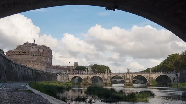 Time lapse of the Tiber riverside