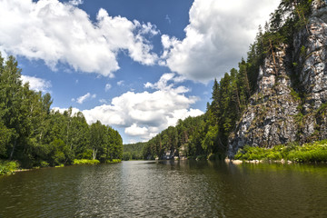 По реке Чусовой
