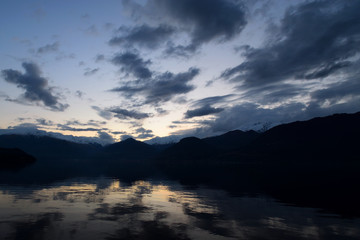 Fototapeta na wymiar Darkness on the lake