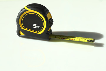 Flexometer, yellow tape measure