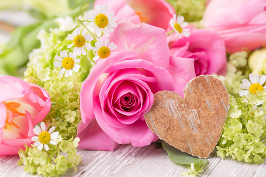 Blumenstrauß mit Herz  -  Grußkarte  -   Muttertag  -  Hochzeit