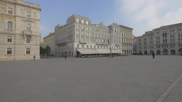 Palazzo Stratti in Piazza dell'Unit&radic;&dagger; d'Italia 
