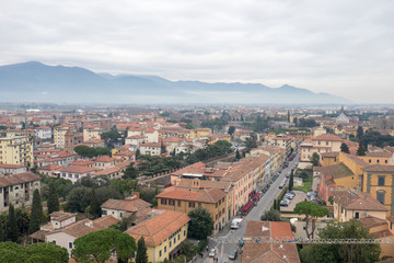 Fototapeta na wymiar ピサの斜塔から見るピサ市街の風景