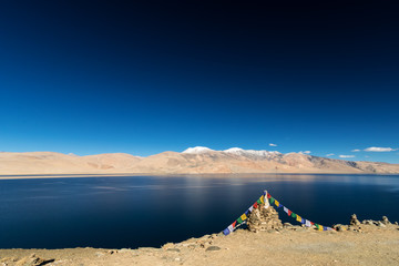 Tso moriri lake (Mountain Lake) at Changthang plateau, ladakh, india.