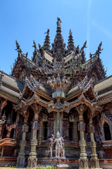 Fototapeta na wymiar Beautiful carvings at Sanctuary of Truth, Thailand