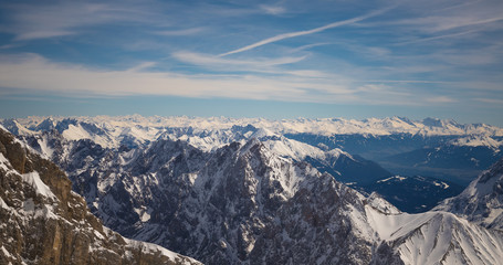 Fototapeta na wymiar Bergpanorama von der Zugspitze aus gesehen