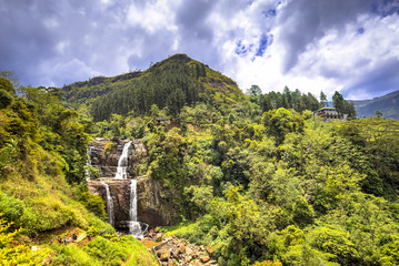 Fototapeta premium Ramboda falls, Sri Lanka