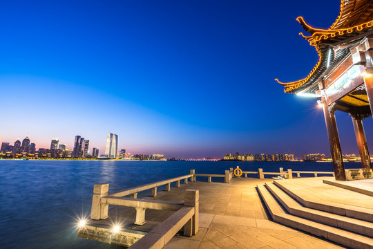 pavilion in suzhou jinji lake