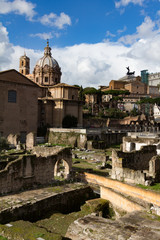 Obraz premium Archöologische Ausgrabungsstätten im Forum Romanum in Rom in Italien
