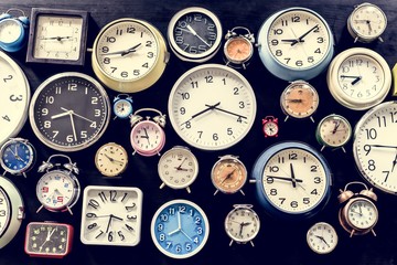 Analog retro clock time punctual tool - obrazy, fototapety, plakaty