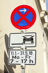 Verkehrsschild befristetes Absolutes Halteverbot