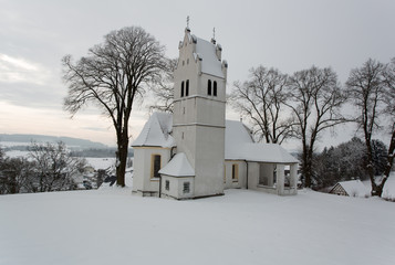 Fototapeta na wymiar Kirche in Degernau im Winter