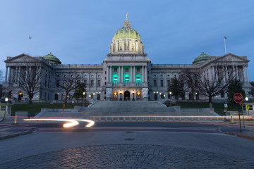 Fototapeta premium Evening blue hour shot of Pennsylvania State Capitol Building