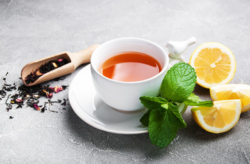Fototapety  Herbata z cytryną i miętą